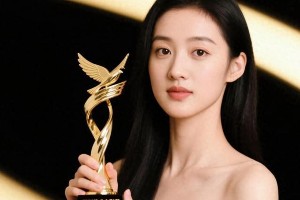刘浩存连获亚洲电影节最佳女主角奖