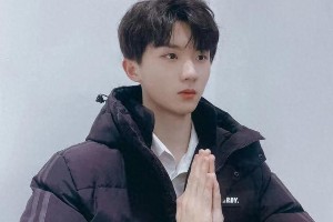 马嘉祺：温柔如风的少年偶像成长之路