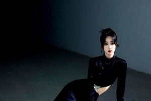 杨紫最新性感写真曝光，展现成熟魅力