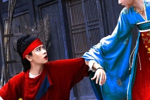 任嘉伦宋祖儿《无忧渡》吻戏引爆全网，13分14秒高甜暴击