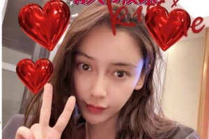 明星情人节动态：Angelababy独美，吴尊全家亲亲